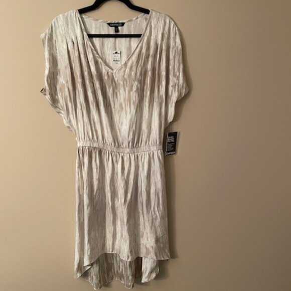 Express high/low dress medium new with tags - Picture 1 of 4